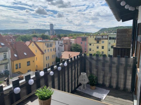 Apartment Skyline of Jena, luxuriös, einzigartig, free Wifi, Parkplatz, klimatisiert, zentral